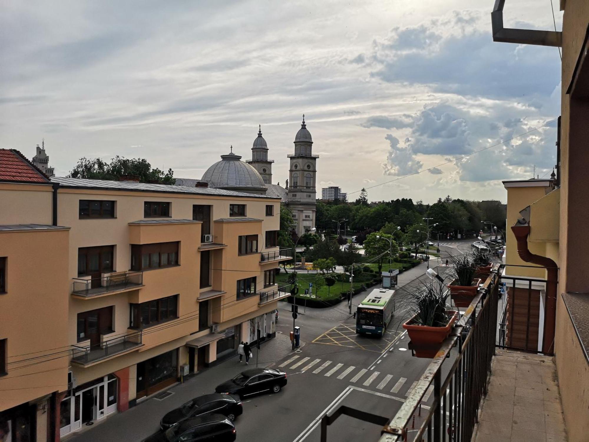 Bulevard Apartments Satu Mare Eksteriør billede